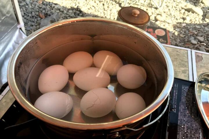 キャンプ　バーベキュー以外の料理　おでん　卵