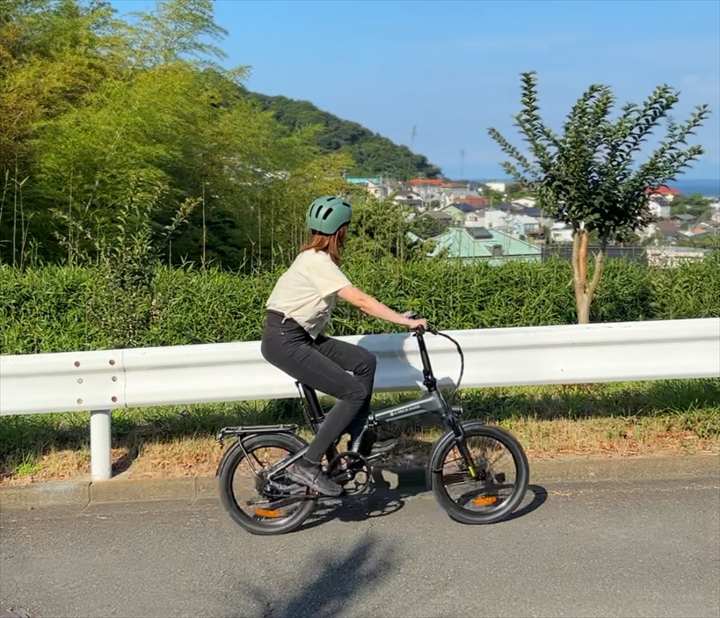 ado air 20 ultra 坂道を上る